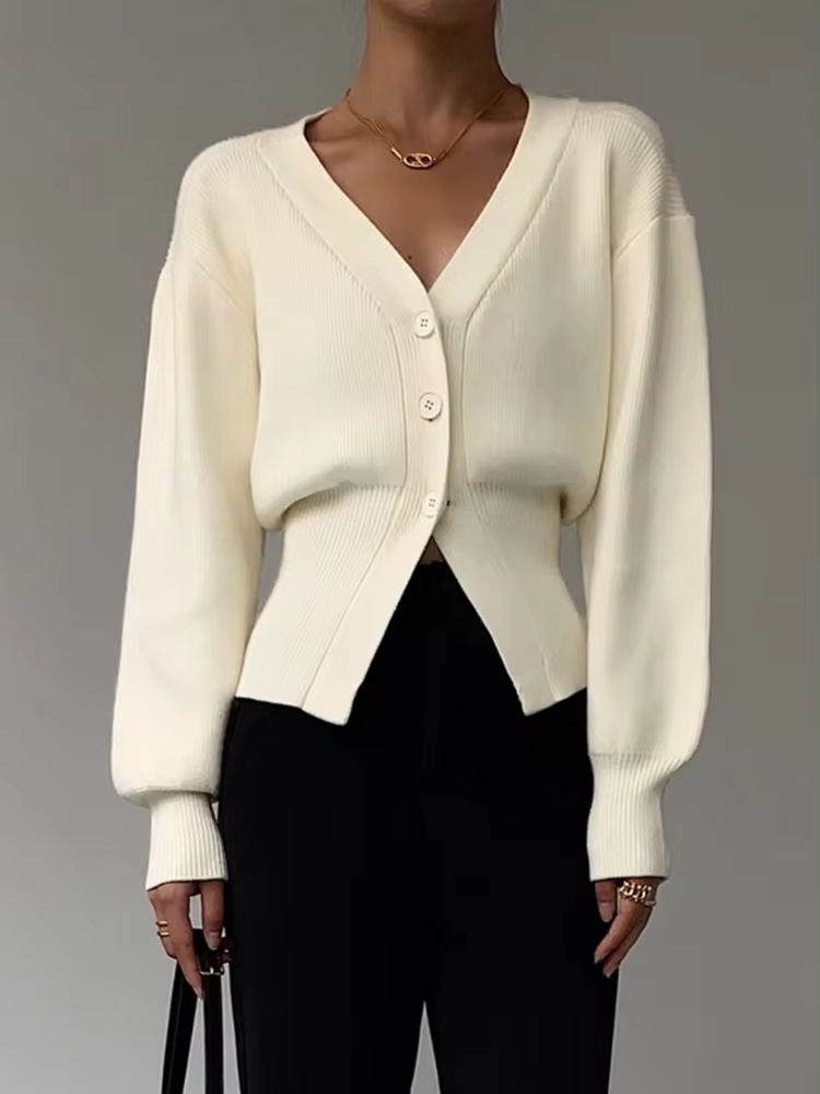 EB | Gemütlicher Strickcardigan mit V-Ausschnitt und Knopfleiste