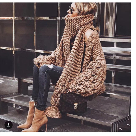 Damen Grob gestrickte Oversized-Jacke mit hohem Kragen und Kapuzendesign EB