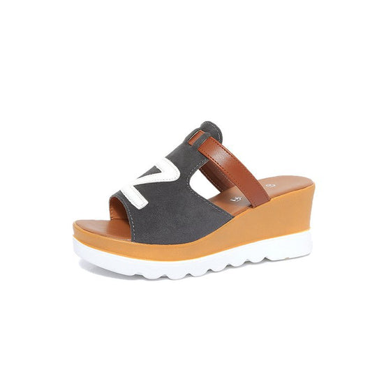 Damen nan Schlupf-Keilpantolette mit ergonomischer Wellenlaufsohle, gepolstertem Komfortfußbett und dekorativer Logoapplikation EB