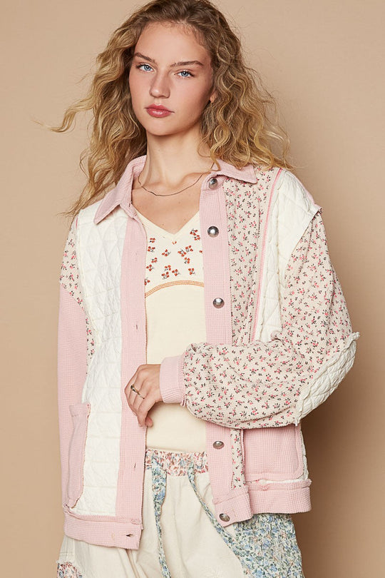 EB | gesteppte Jacke mit Knöpfen, sichtbaren Nähten und floralem Muster