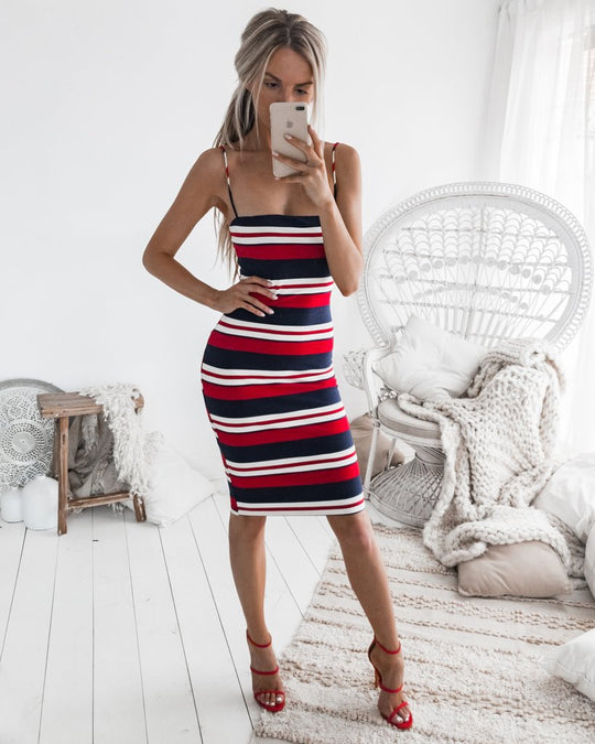 Damen Figurbetontes Midikleid mit modernem Streifenmuster und feinen Trägern EB