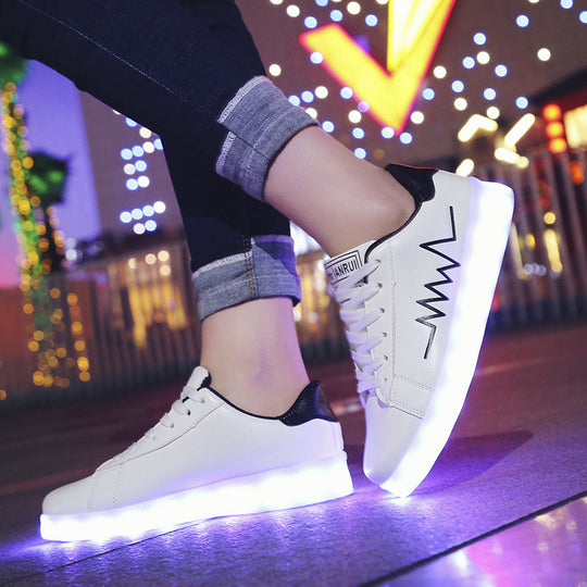 Damen Sport Sneakers mit trendigem Design und gepolsterter Sohle EB