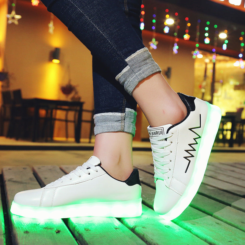 Damen Sport Sneakers mit trendigem Design und gepolsterter Sohle EB