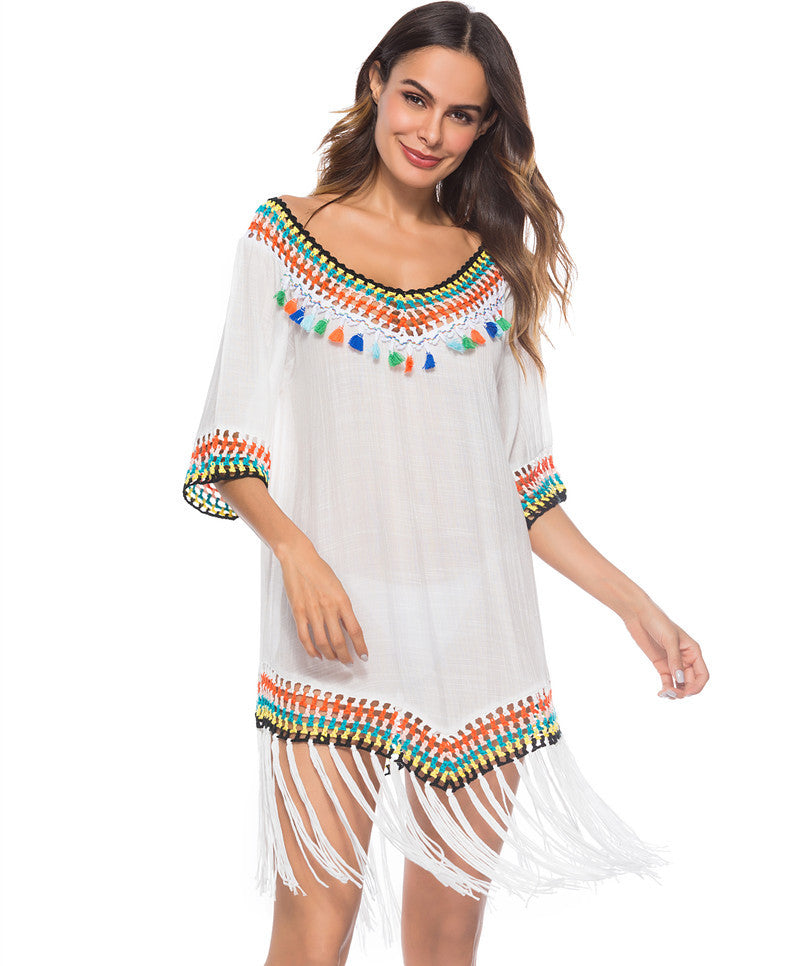 Damen Strandüberwurfkleid mit fransigem Saum und buntem Häkelmuster EB