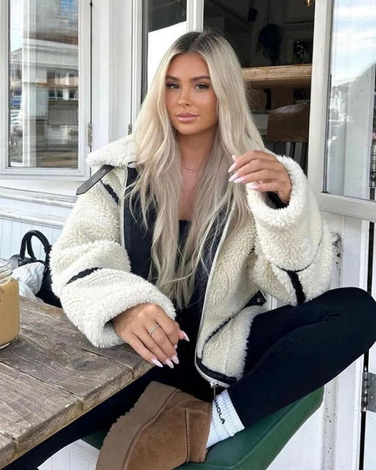 EB | Stilvolle Teddy-Jacke