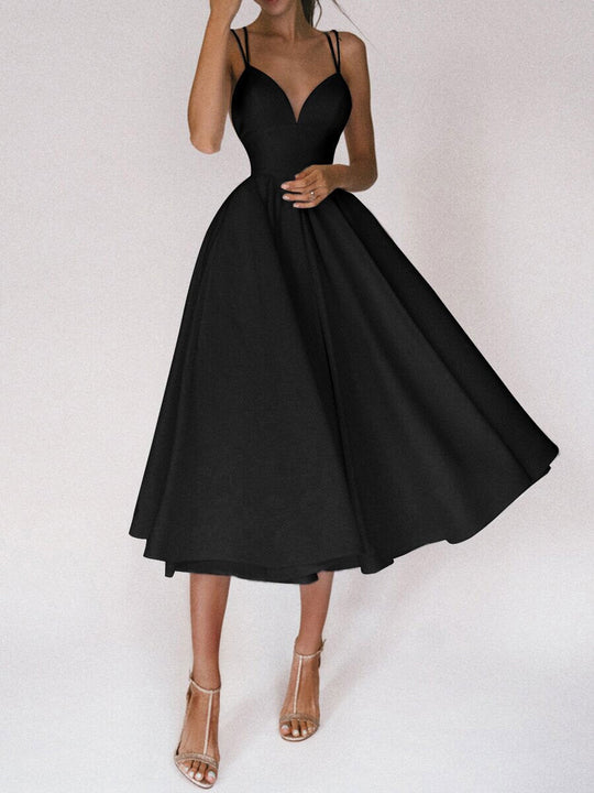 EB | Grace Das Elegante Trägerkleid mit V-Ausschnitt