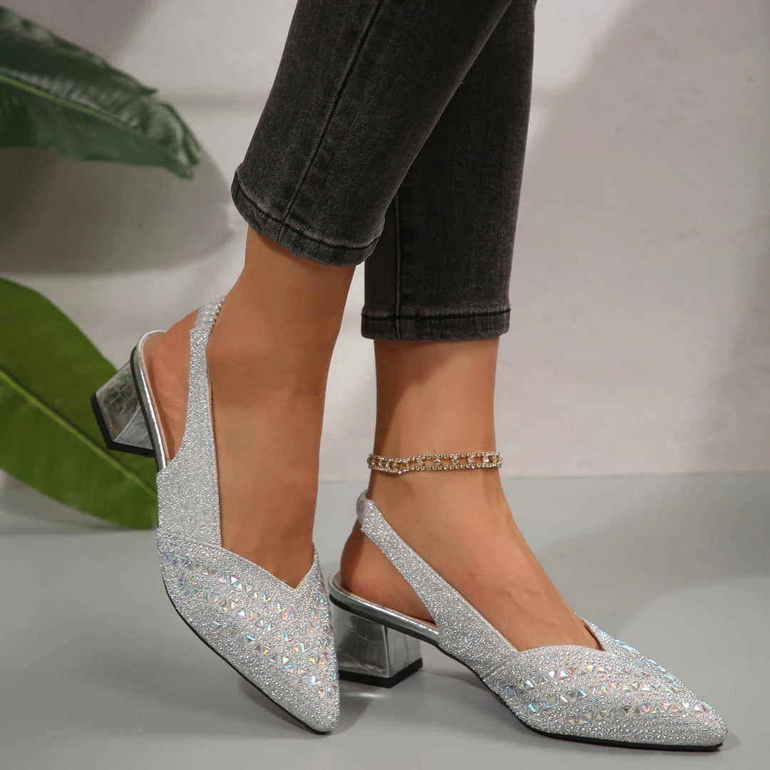 Glanzvolle Absatzsandalen mit funkelnden Kristalldetails EB EB