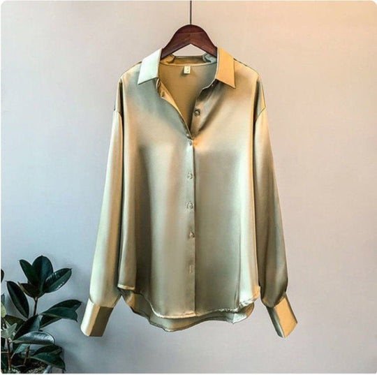 EB | Satin Übergröße Bluse mit Knopfverschluss