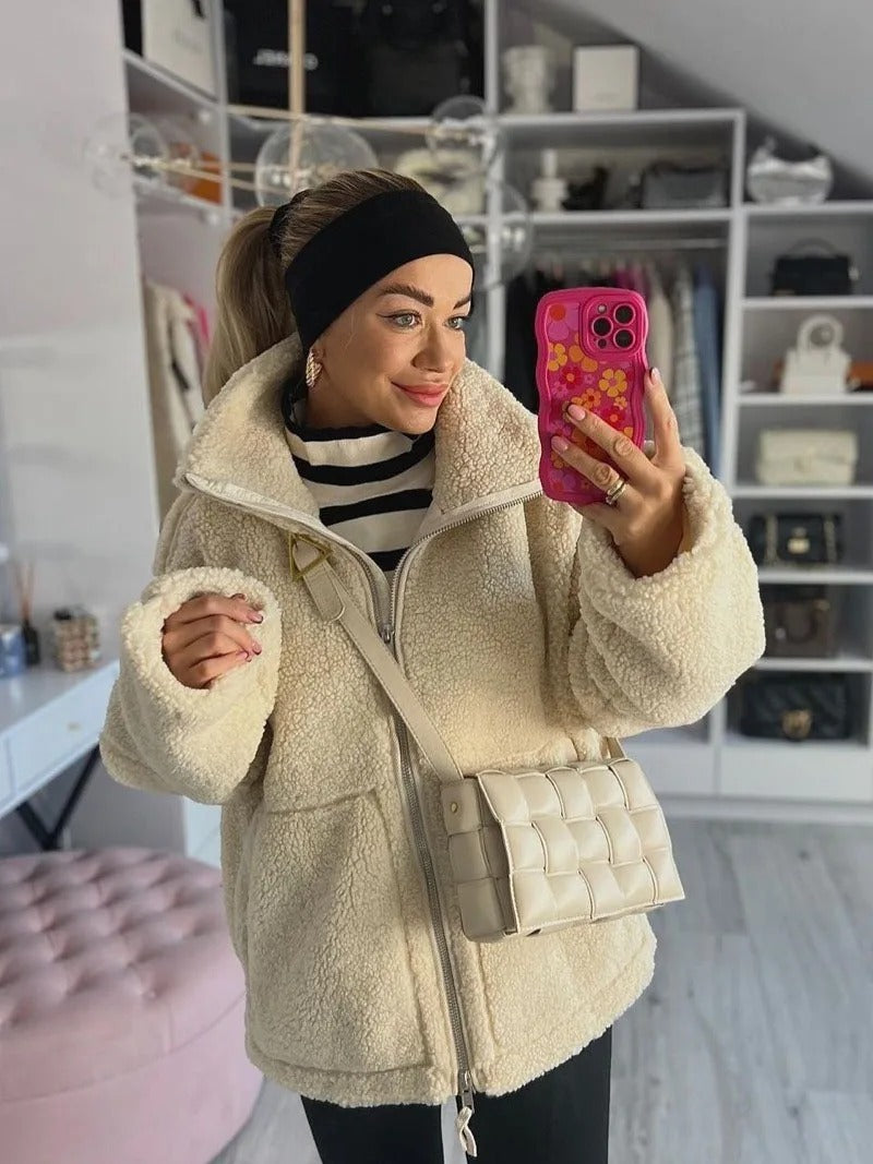 EB | Stilvolle Damen Teddyjacke