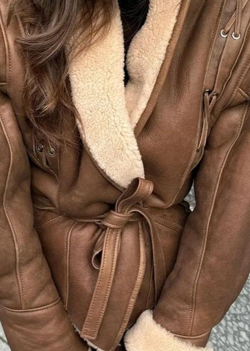 EB | Wildleder Wickeljacke mit Fellbesatz