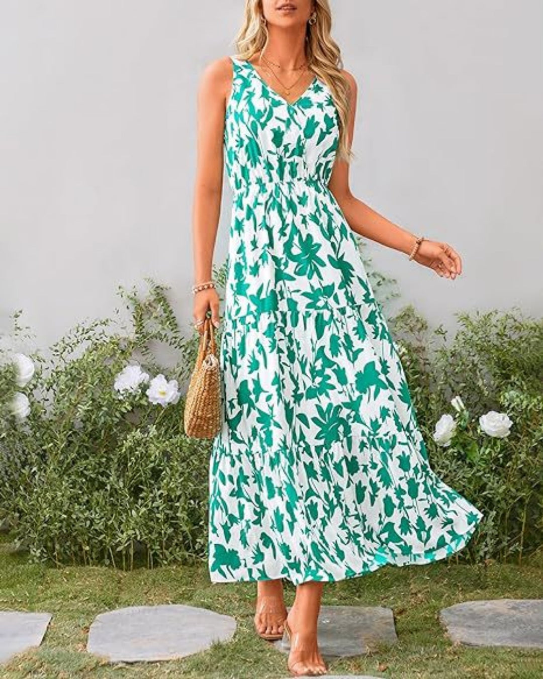 EB | Kleid mit V-Ausschnitt und elastischer Taille