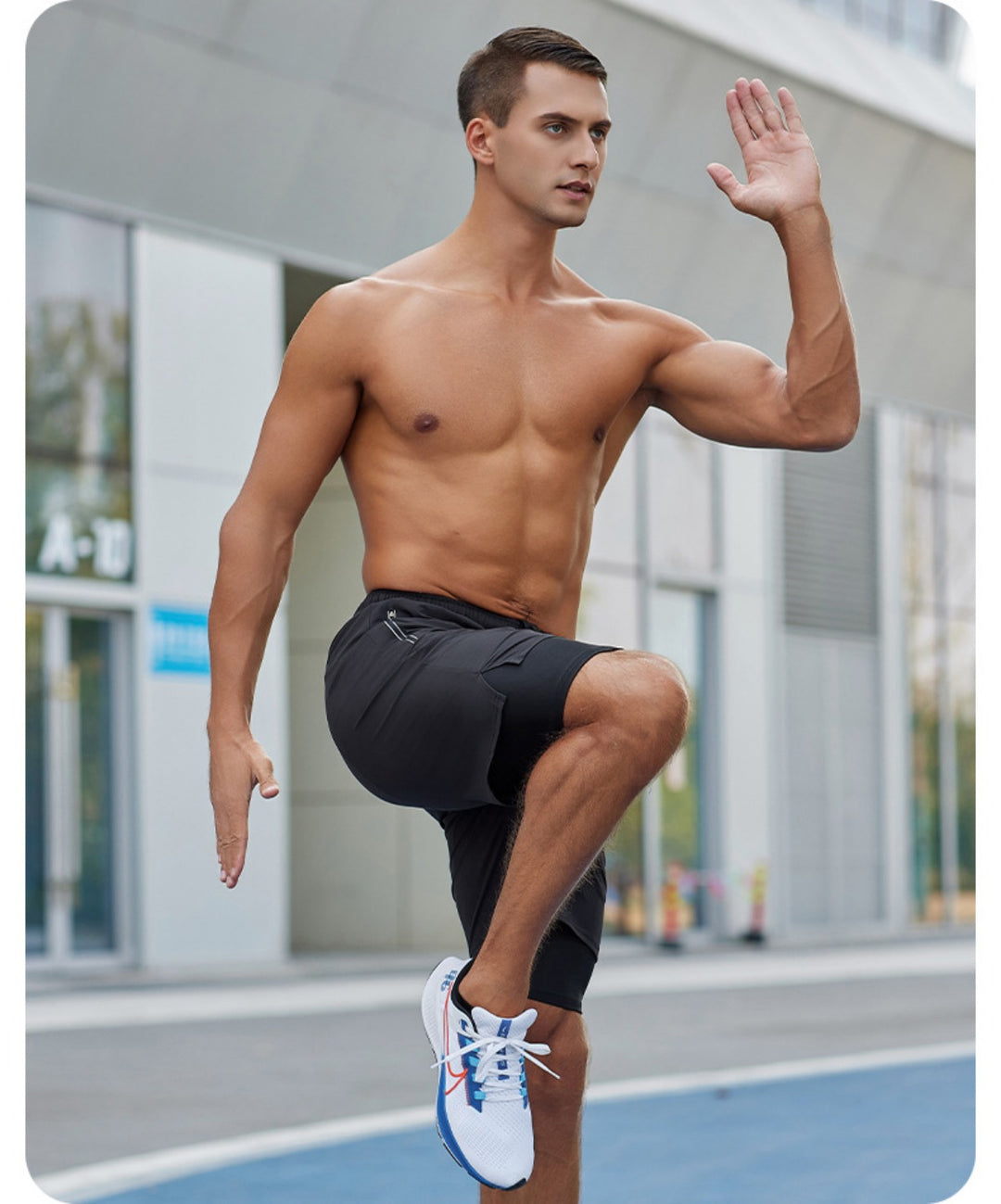 EB | Große, doppelt gefütterte Sportshorts