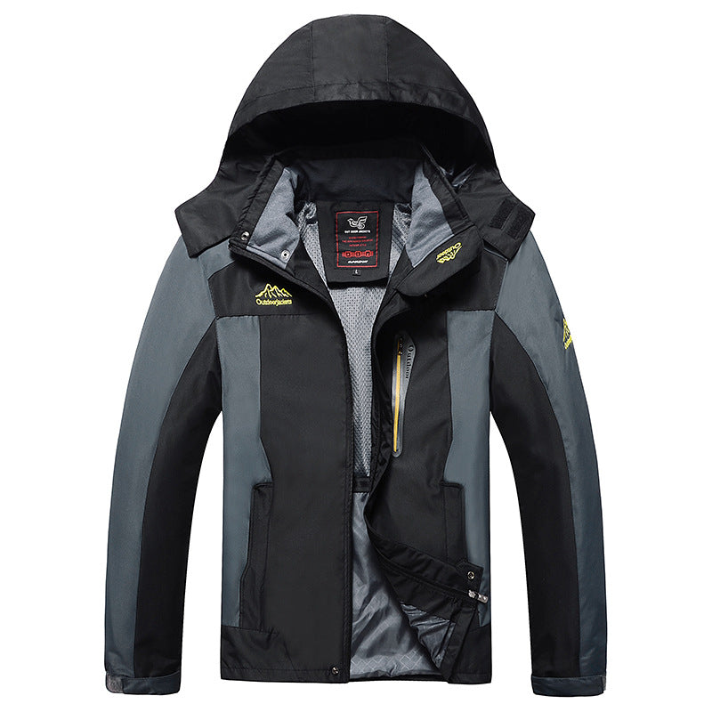Herren dreilagige Hardshell-Outdoorjacke mit abnehmbarer Kapuze, verschweißten Nähten und Brust-Reißverschlusstasche EB