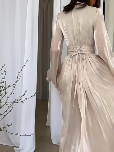 EB | Stylisches Maxikleid mit Bindegürtel