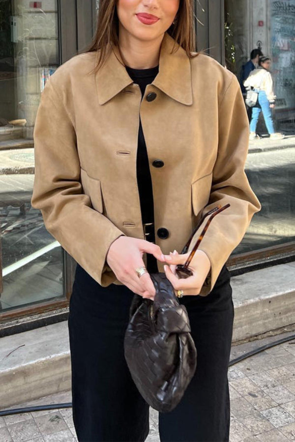 EB | Knopfverschluss Pocket Faux Suede Crop Jacke