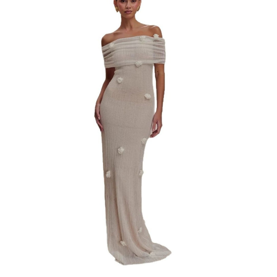 EB | Kleid mit Blumenschulter