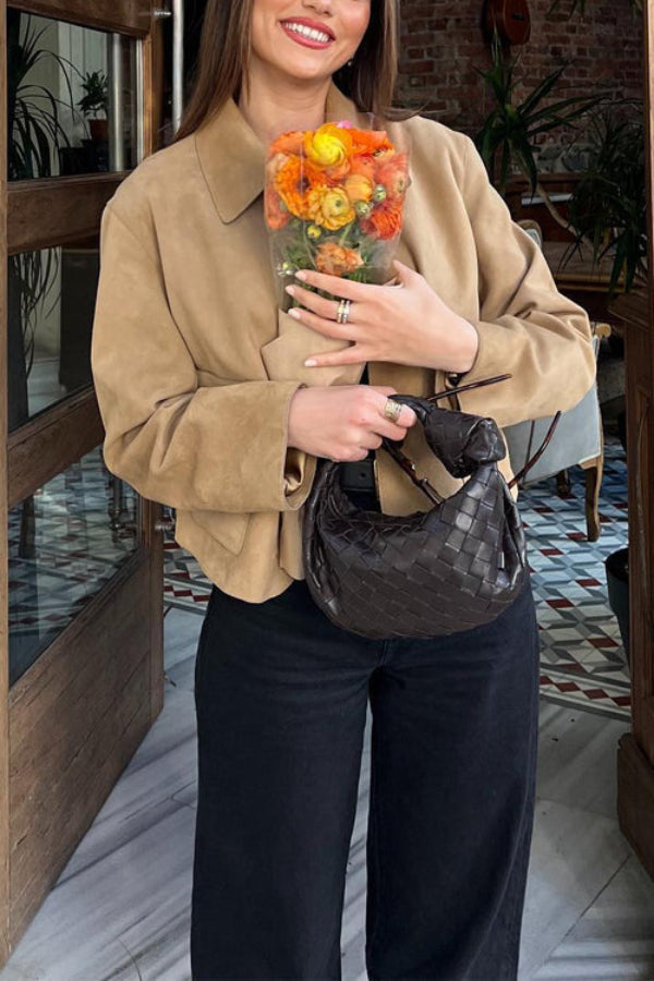 EB | Knopfverschluss Pocket Faux Suede Crop Jacke