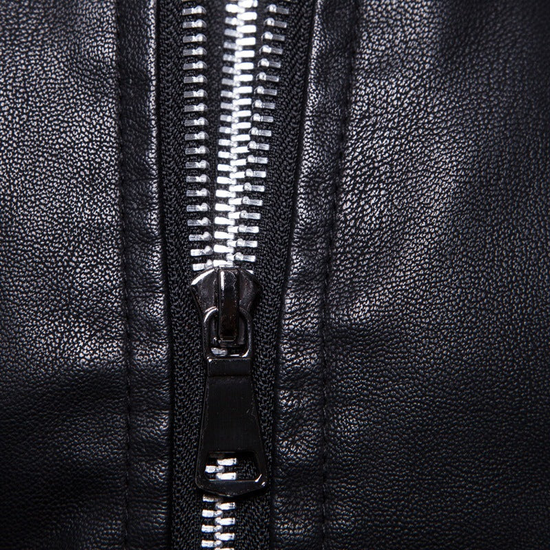 Herren Kunstleder Kapuzenjacke mit sportlichem Schnitt und einzigartigen Details EB