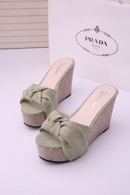 Damen nan Keil-Pantolette mit hohem Bast-Plateau und gedrehtem Textilriemen EB