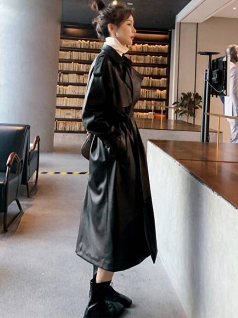 EB | Nicht Wegsehen Trenchcoat