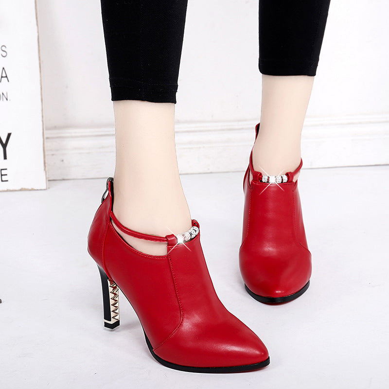 Damen nan elegante knöchelhohe Stiefelette mit spitzer Form Schmuckriemen und goldbesetztem Stilettoabsatz EB