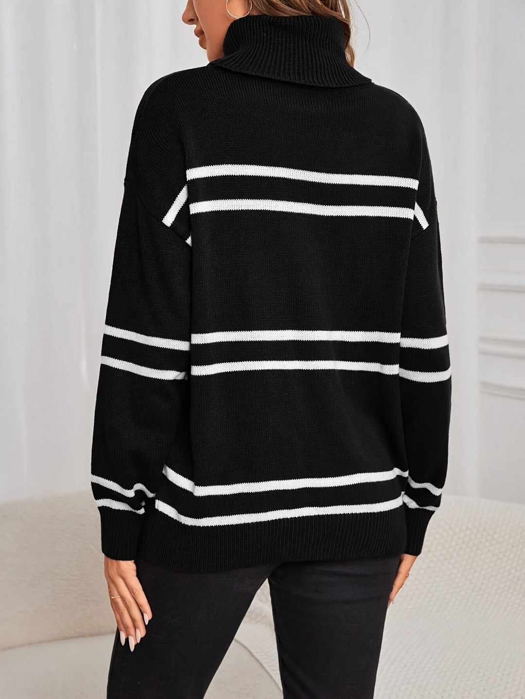 EB | Gestreifter Rollkragenpullover