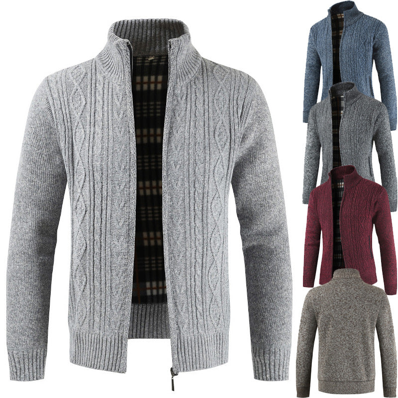 Herren Strickjacke mit Stehkragen und modernem Zopfmuster EB