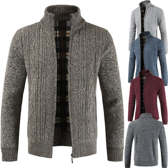 Herren Strickjacke mit Stehkragen und modernem Zopfmuster EB