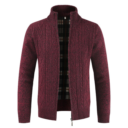 Herren Strickjacke mit Stehkragen und modernem Zopfmuster EB