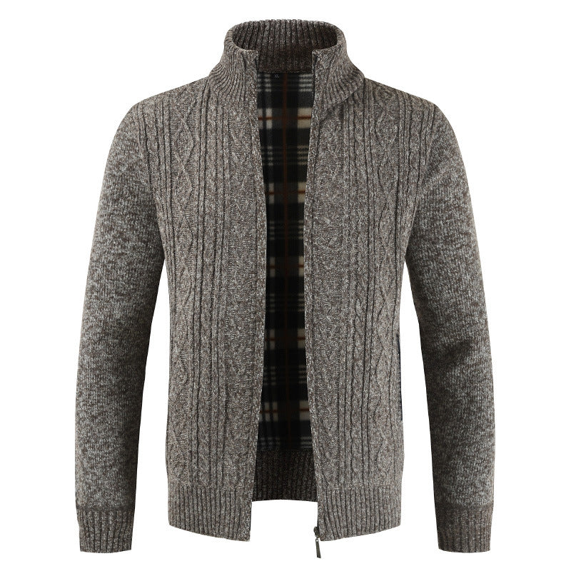 Herren Strickjacke mit Stehkragen und modernem Zopfmuster EB