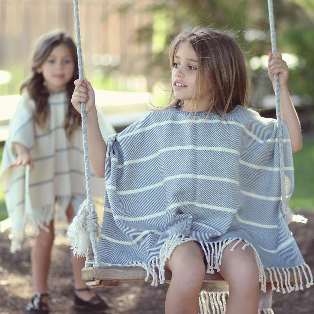 Damen Strandponcho mit fransigem Saum und gestreiftem Design EB