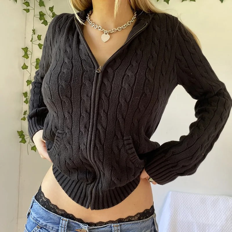 EB | Gemütlicher Kapuzenstrickcardigan mit Knopfleiste Vorne