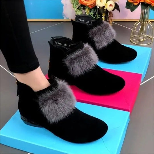 Gefütterte Stiefeletten mit rutschfester Sohle EB EB