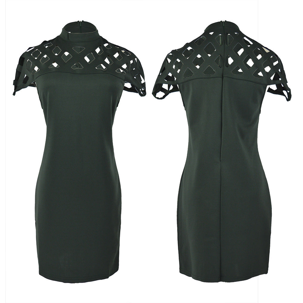 Damen Figurbetontes Minikleid mit kunstvollem Cut-Out-Design und hohem Kragen EB
