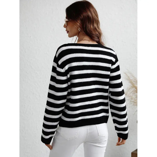 EB | grob gestrickter Pullover mit Knopfleiste und seitlichen Taschen
