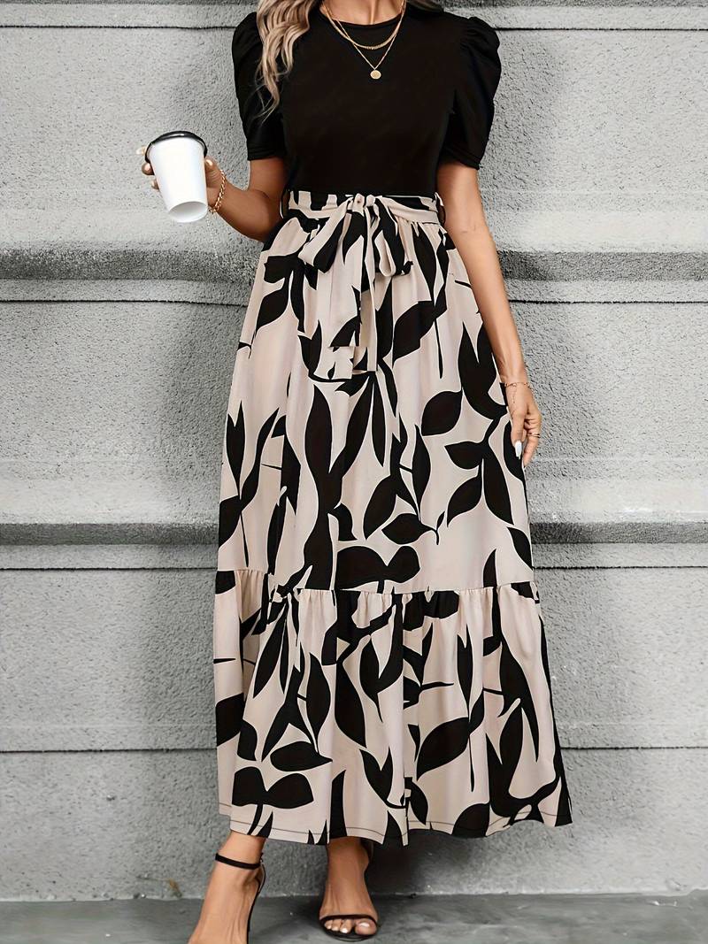EB | Kleid mit Floralem Druck und Rundhalsausschnitt