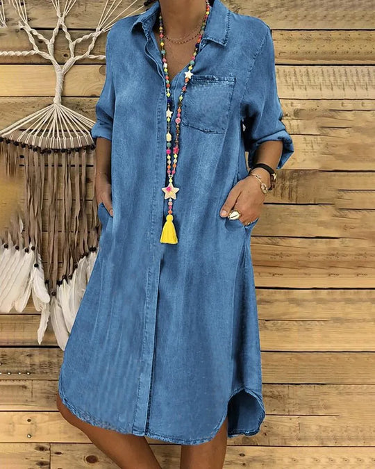 EB | Jeans Midi-Kleid mit Umgeschlagenen Ärmeln und Brusttasche.