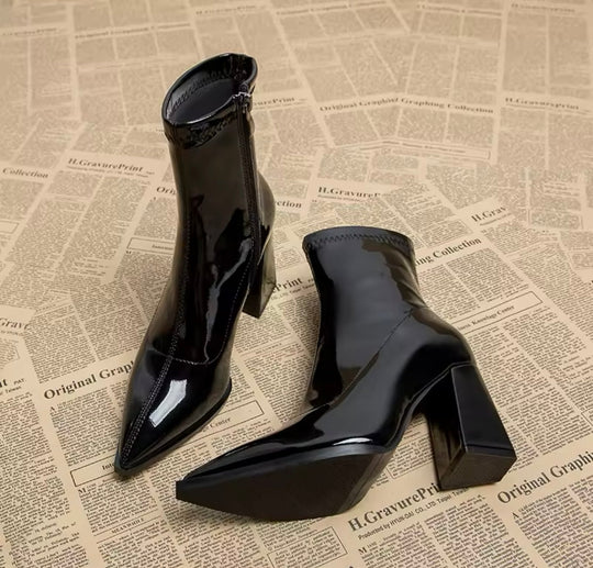 EB | Lackleder Stiefeletten mit Blockabsatz
