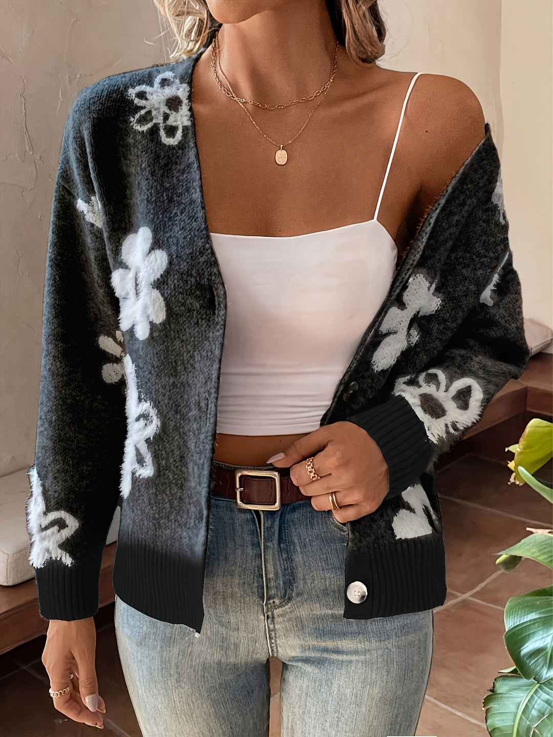 EB | Weiche Strickjacke mit Blumenmuster Acryl Wärme und Stil