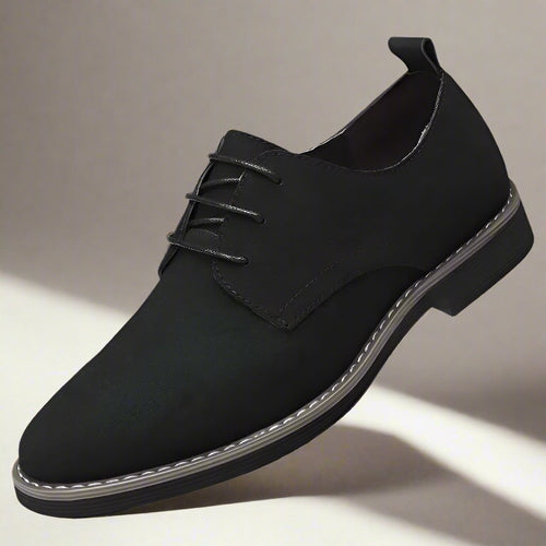 EB | Gepflegte Herrenschuhe mit Schnürsenkeln