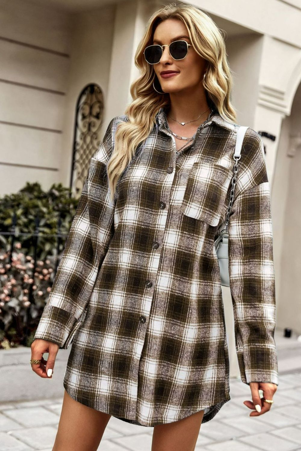 EB | Karierte Kurze Hemdjacke mit abgerundetem Saum