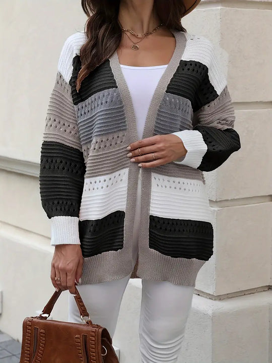 EB | Strickjacke mit Farbblockierungen