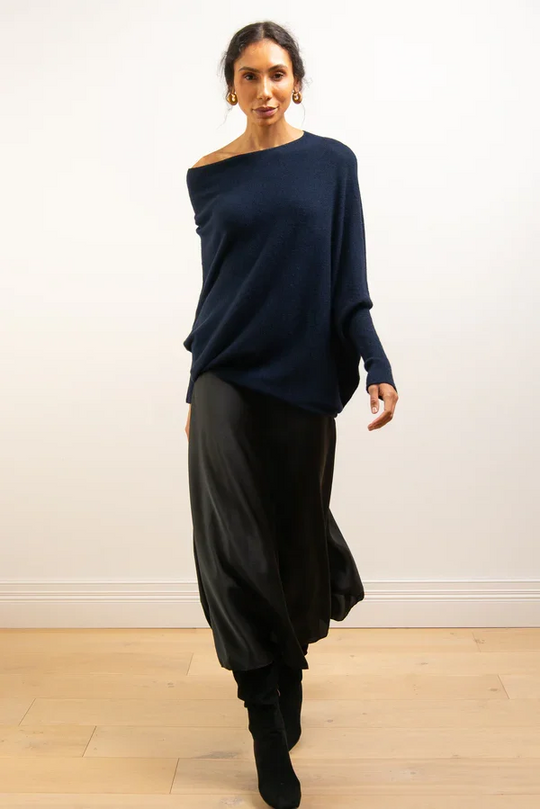EB | Asymmetrisch Drapierter Pullover