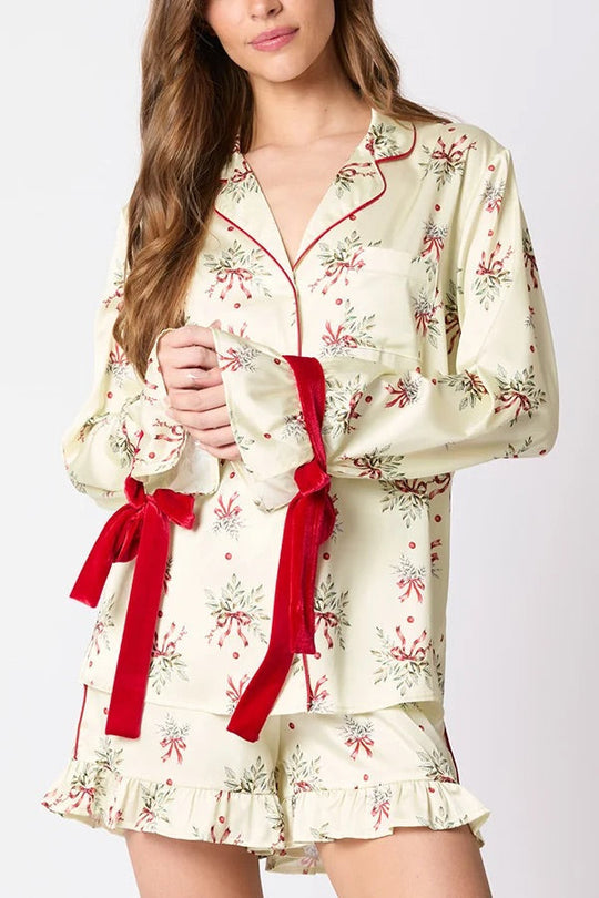 EB | Weihnachten Mode Gedruckte Fliege Oberteil und Elastischer Taillen Rüschenshorts Set
