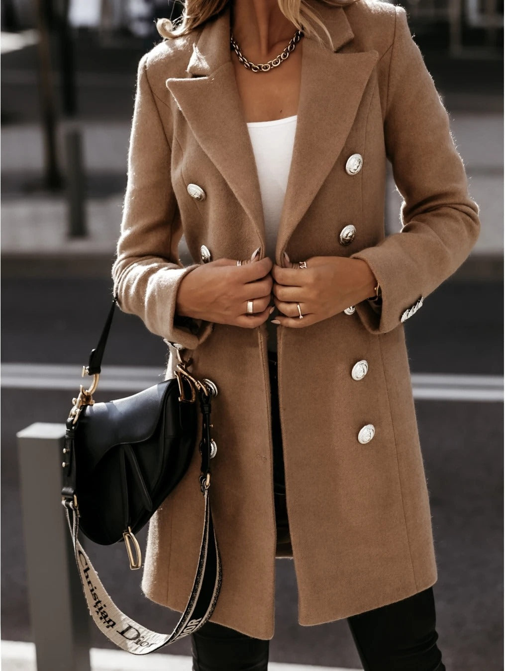 EB | Moderne und Vielseitige Winterjacke