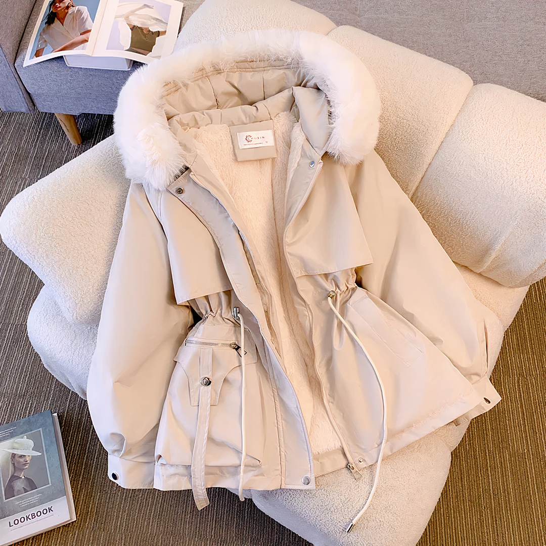 EB | Winterjacke mit Pelzmütze