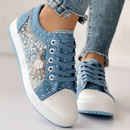 Atmungsaktive Damen Leinenschuhe mit floralem Spitzenbesatz - Celina EB
