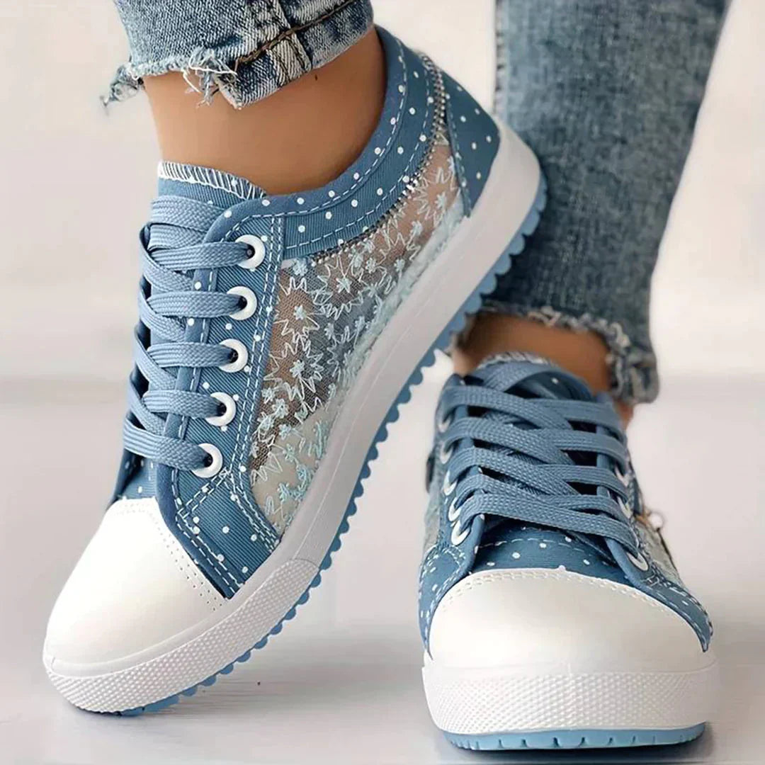 Atmungsaktive Damen Leinenschuhe mit floralem Spitzenbesatz - Celina EB