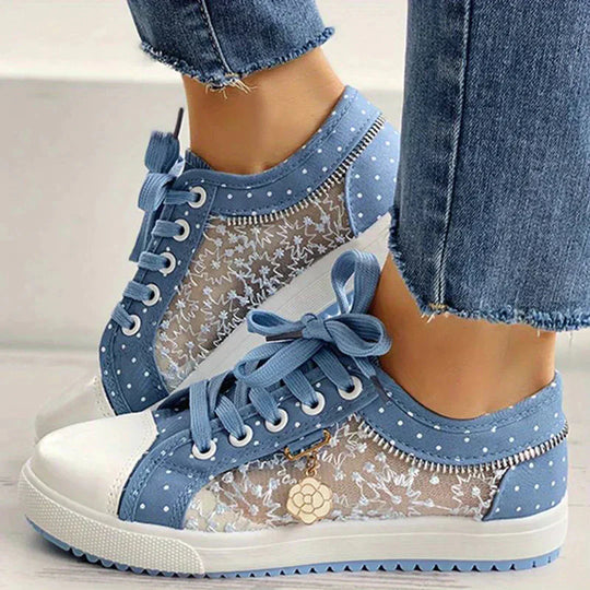 Atmungsaktive Damen Leinenschuhe mit floralem Spitzenbesatz - Celina EB