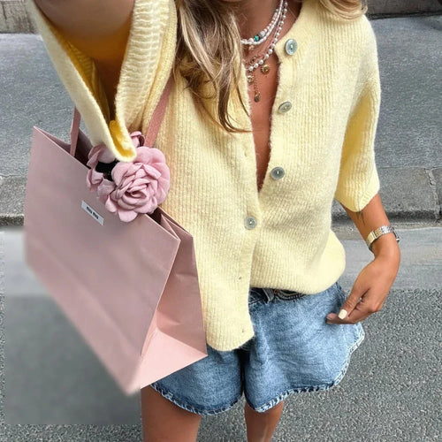 EB | Kurze Damenstrickjacke Winter